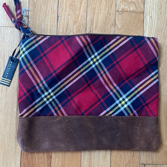 NWT Max studio cosmetic bag letter “A” - Picture 2 of 3